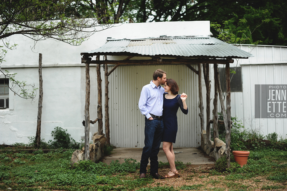 south first engagement photography - http://yonder.photojennette.com/laura-josh