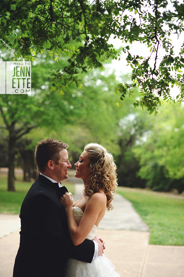 austin country club wedding photography | http://yonder.photojennette.com/addie&gary